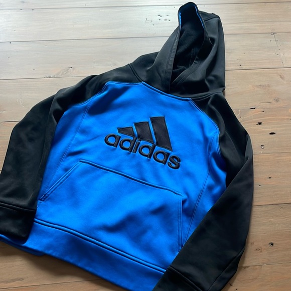 Boys adidas hoodie. Perfect condition, no snags or stains - Picture 1 of 6
